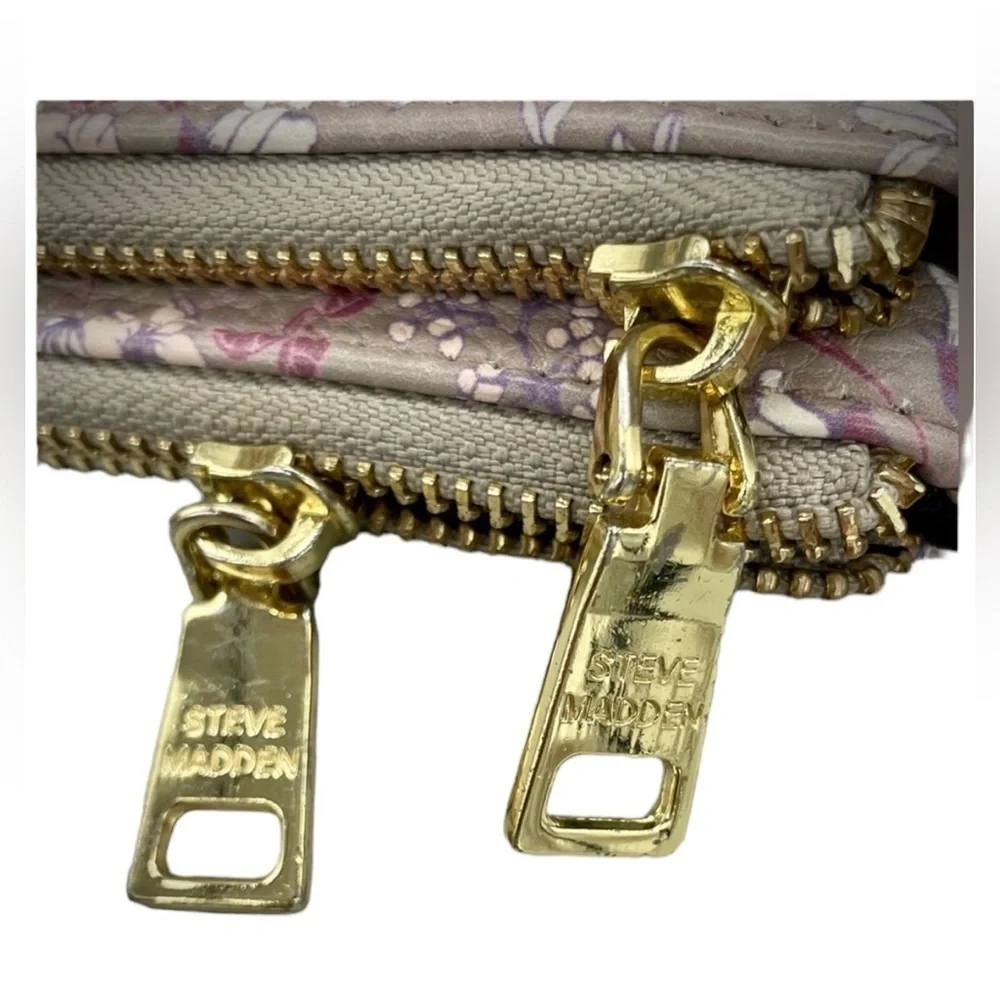 Steve Madden Wristlet floral gold zipper logo tan pink cottage garden cowgirl